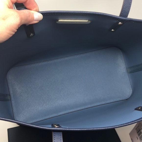 Nwt Michael Kors Jet Set travel Lg drawstring tote - Picture 7 of 8